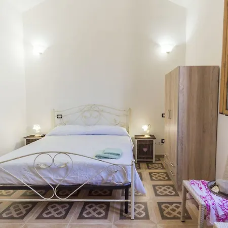 Bed & Breakfast Dimora Corte Antica Scorrano (Apulia)