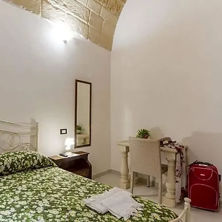 Bed & Breakfast Dimora Corte Antica 3*