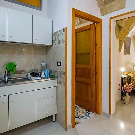 Dimora Corte Antica 3*